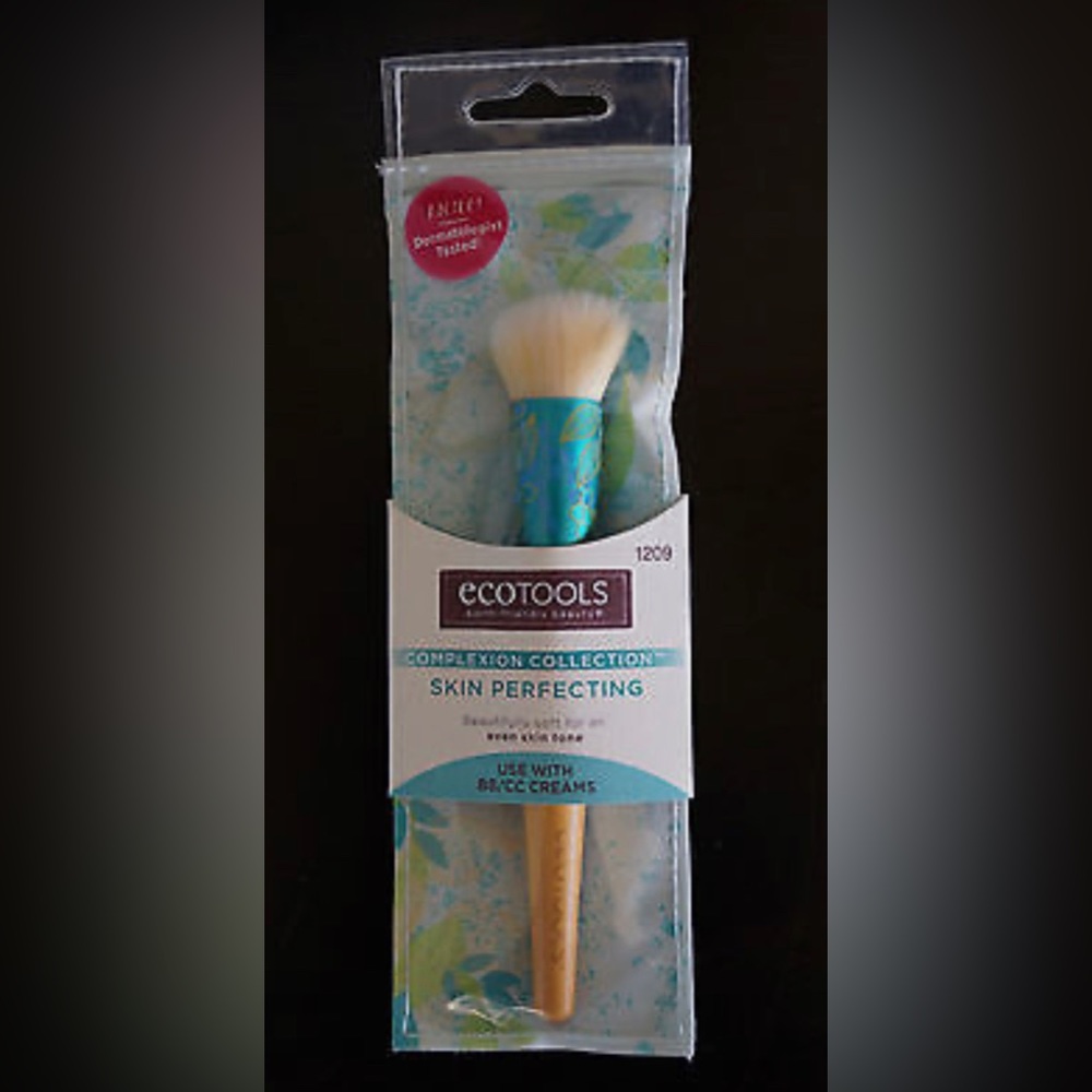 New ecoTools Complexion Collection Skin Perfecting brush